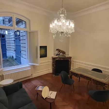 L'atrium Foch Apartment *